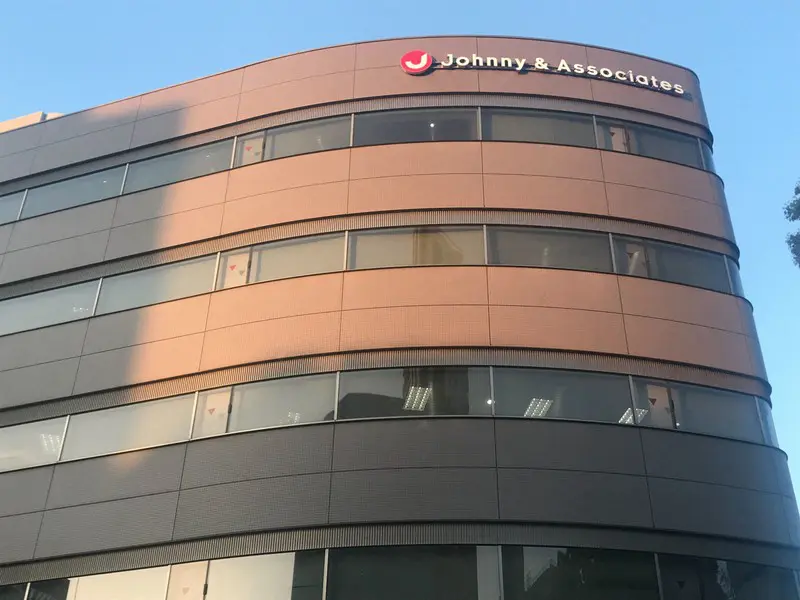 ジャニーズ性加害問題が長年の時を経てようやく明るみに